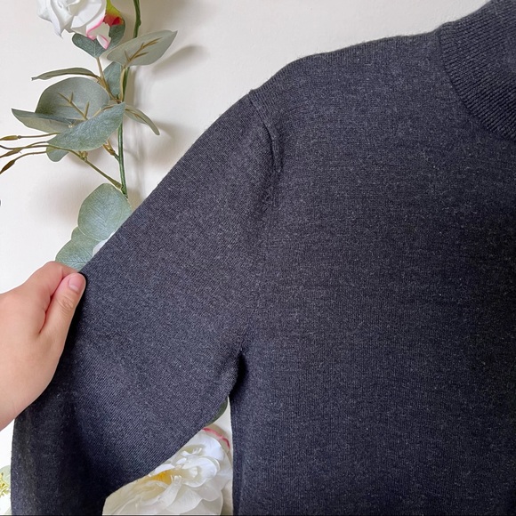 🖤 Long Sleeve Turtle Neck Top - Picture 6 of 8